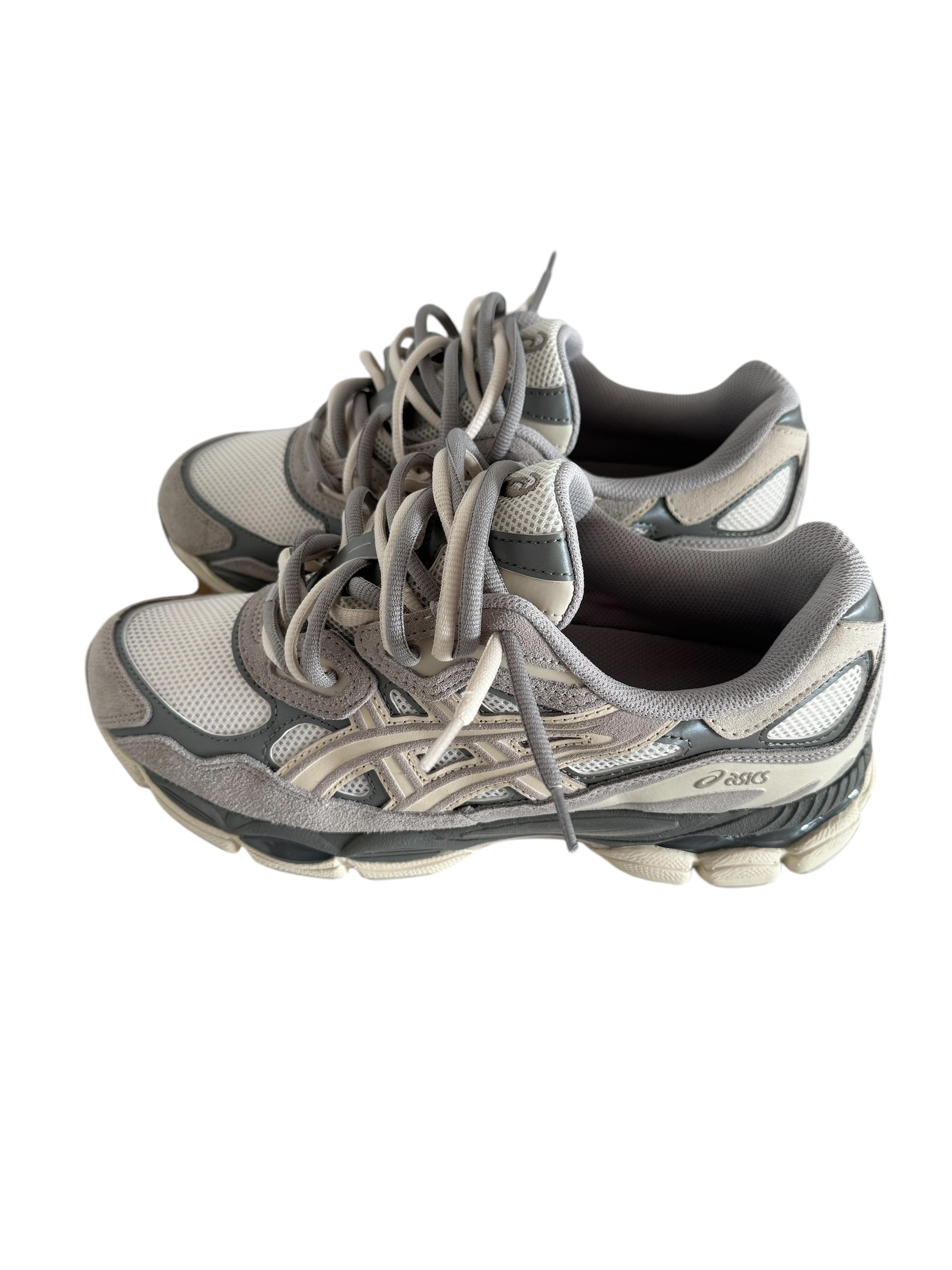 ASICS GEL NYC - OYSTER GRIS (LANZAMIENTO)