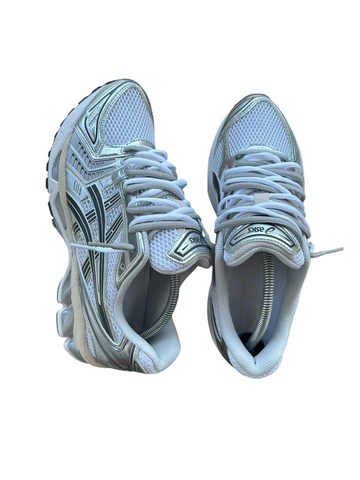 ASICS GEL KAYANO - BLANCO/PLATA (LANZAMIENTO)