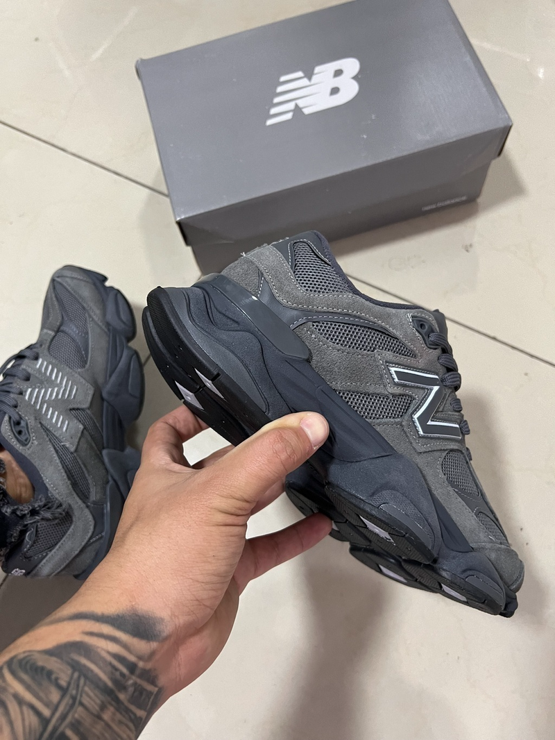 New 9060 Unisex - Gris/Negro (Lanzamiento)