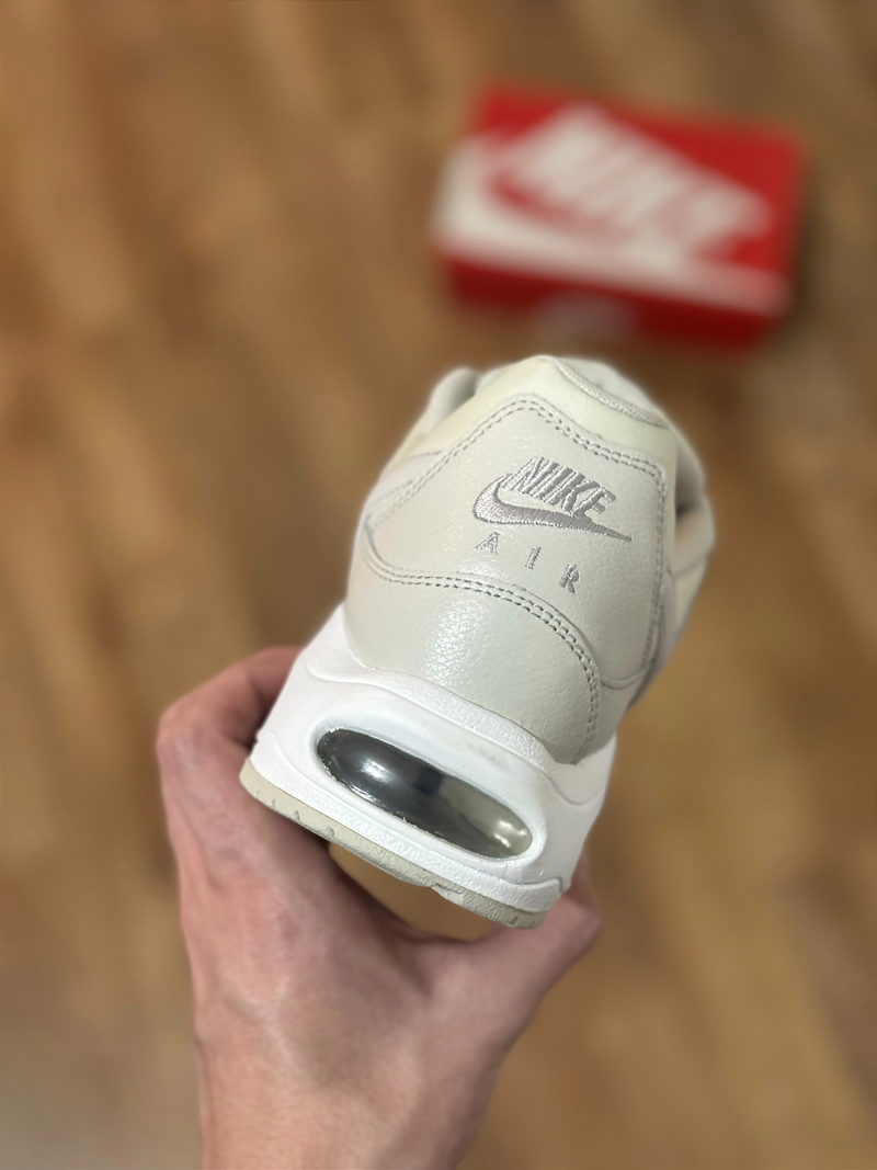 NK Air Max Command Unisex (Blanco/Off-White)