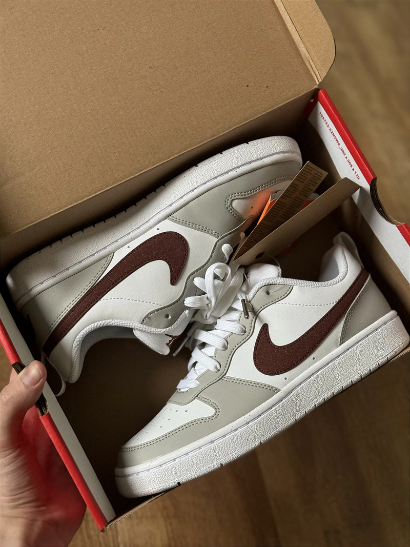 NK Court Borough Unisex (Mineral de hierro)