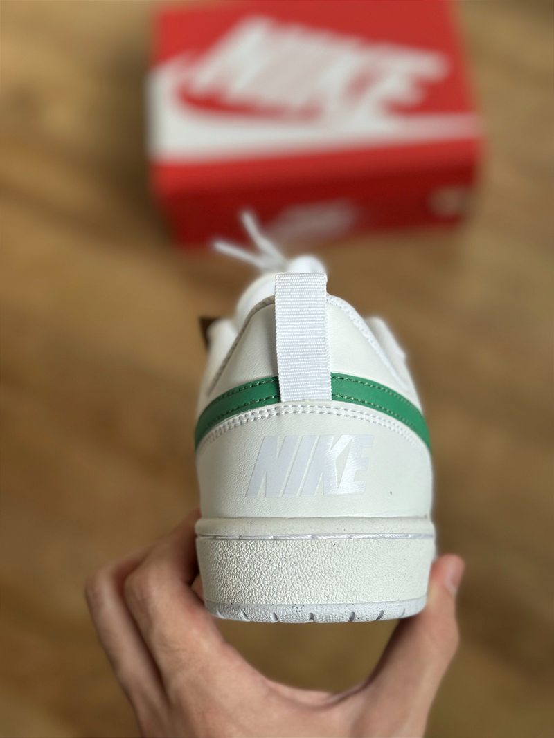 NK Court Borough Unisex (blanco/verde)