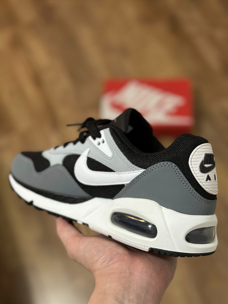 NK Air Max Correlate Unisex (Negro/Blanco/Gris)